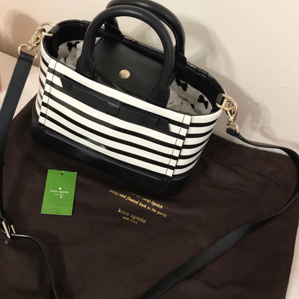 Kate spade striped hand bag